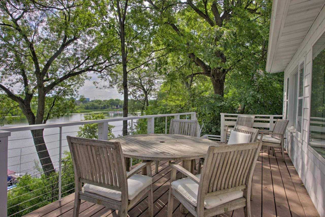 Cozy Plymouth Cottage With Medicine Lake View! Minneapolis Exterior photo