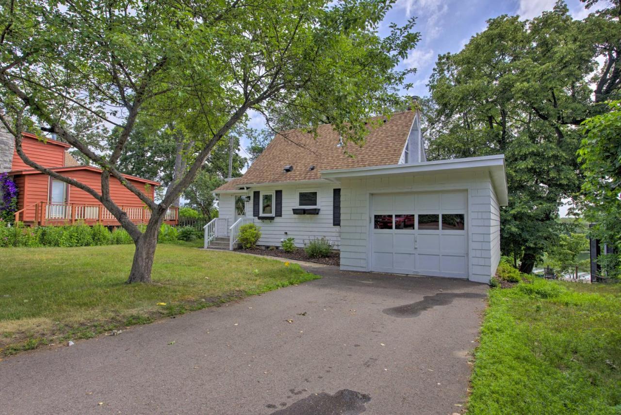 Cozy Plymouth Cottage With Medicine Lake View! Minneapolis Exterior photo