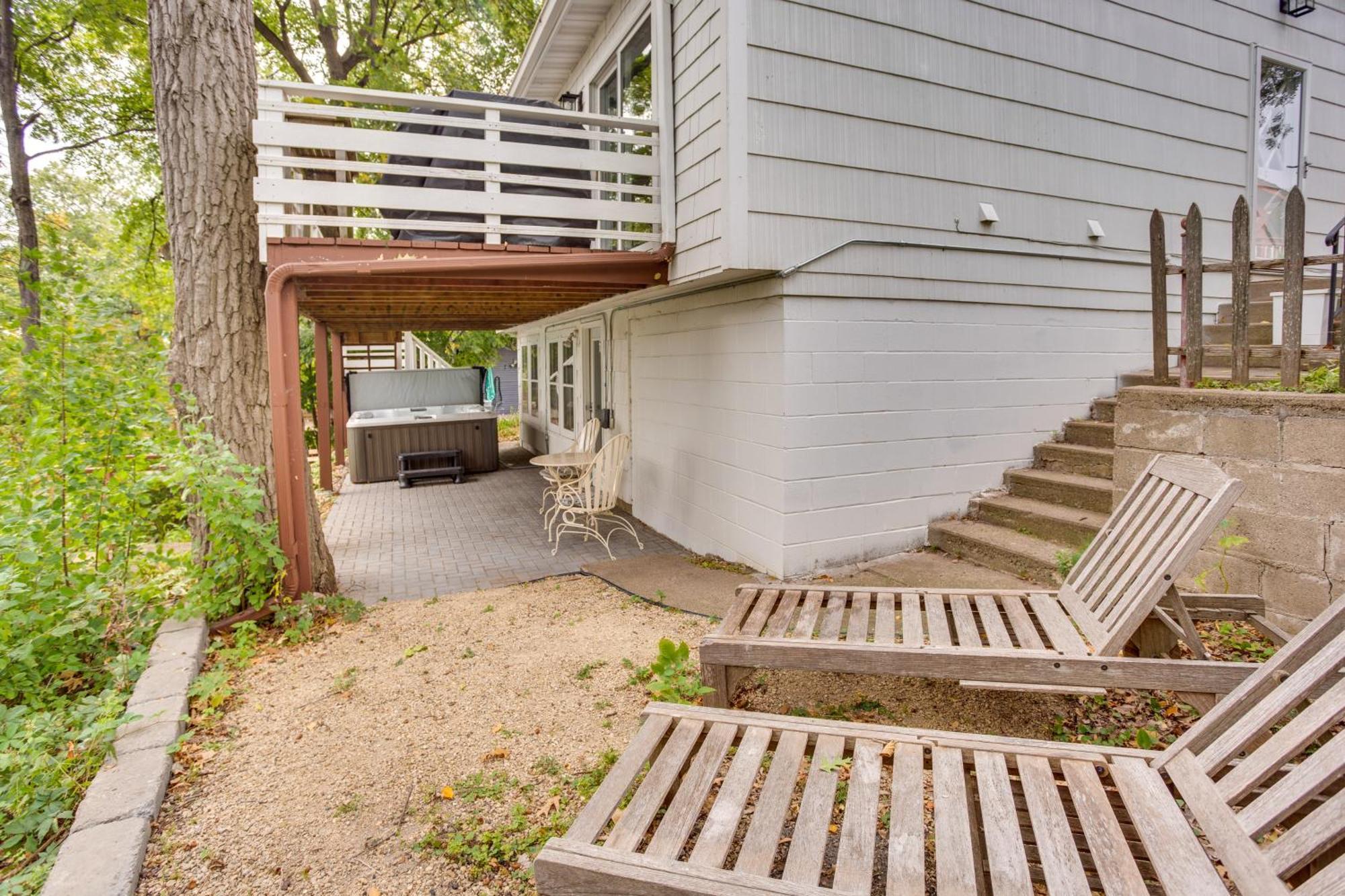 Cozy Plymouth Cottage With Medicine Lake View! Minneapolis Exterior photo